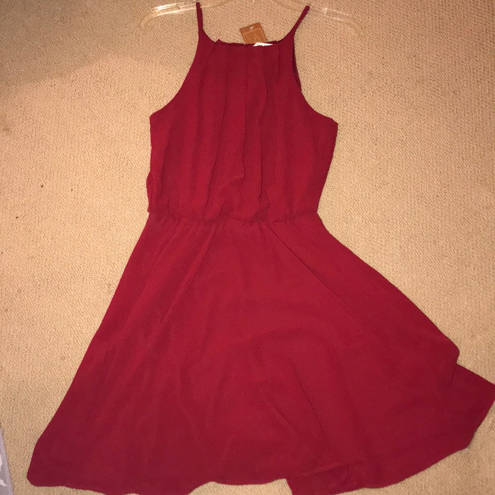 BRAND NEW Francescas red dress